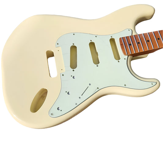 Vintage white Nitro Stratocaster body