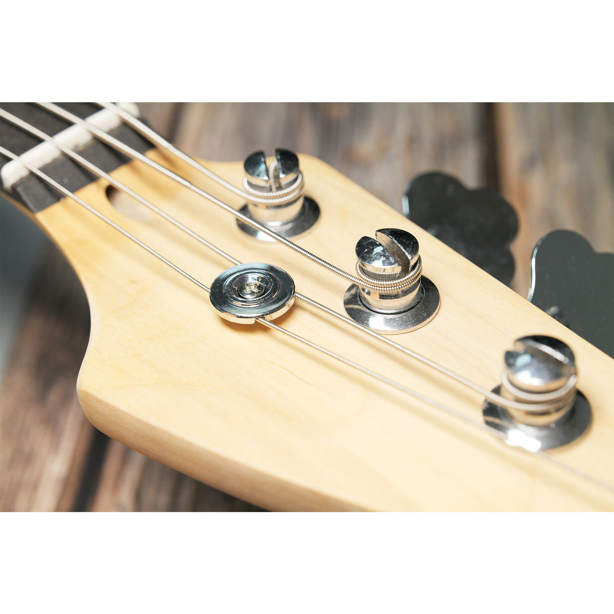 Musiclily Pro Steel 19mm Round Slotted String Retainer Guide Tree for Electric Bass