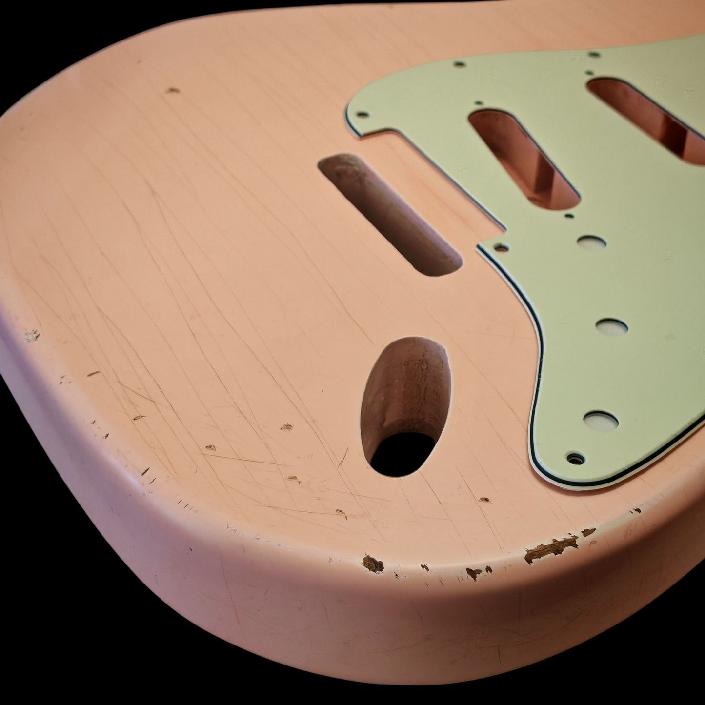 Relic NITRO faded shell pink Gloss Alder S-Style guitar body